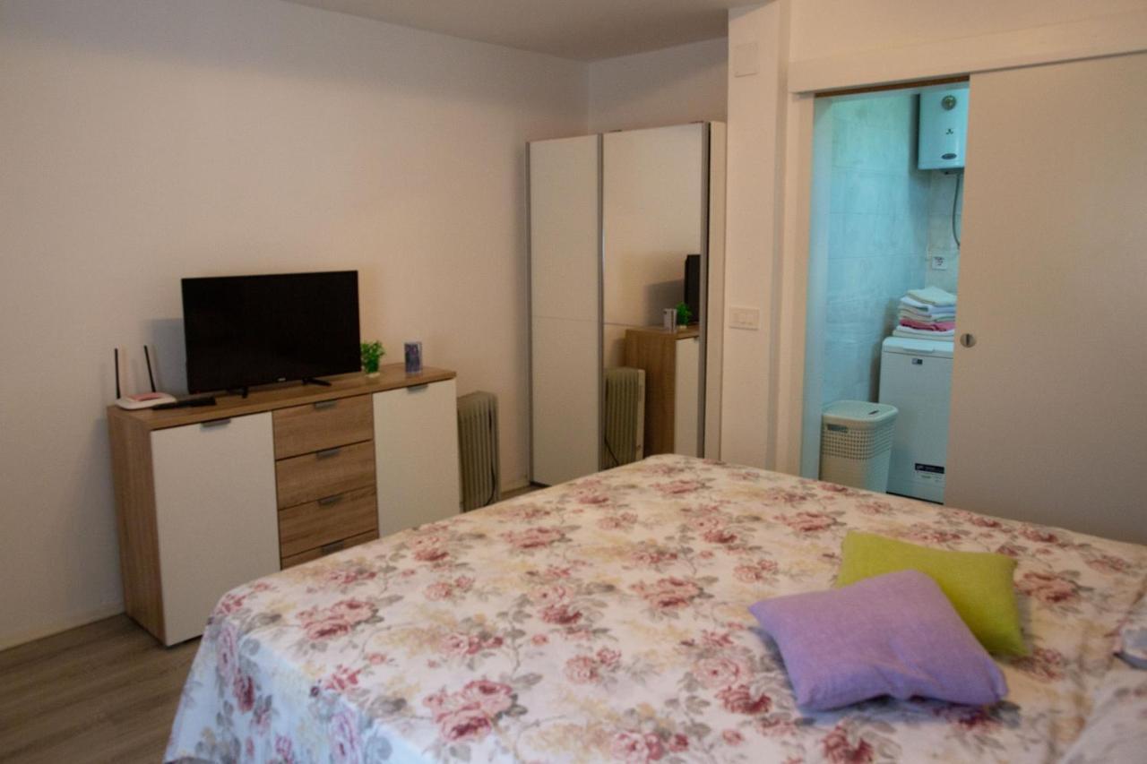 Holiday Home Petrovic เมดูลิน ภายนอก รูปภาพ